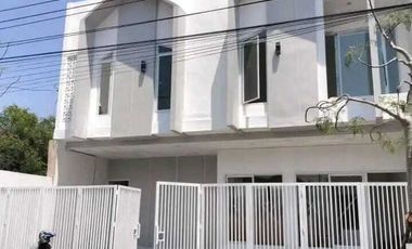 RUMAH 2LANTAI BAGUS STRATEGIS DI KOTA MOJOKERTO