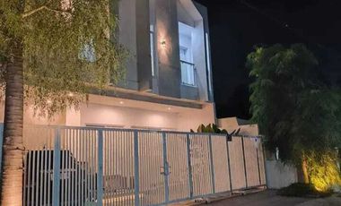 RUMAH 2LANTAI BAGUS STRATEGIS DI KOTA MOJOKERTO