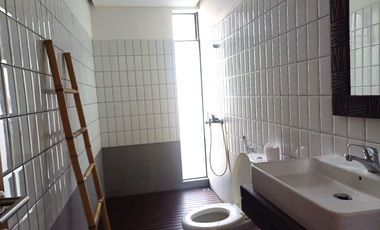 Villa Mewah Tropis View Sawah Strategis di Ubud