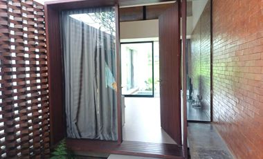 Villa Mewah Tropis View Sawah Strategis di Ubud