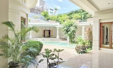 Disewakan Rumah Di Pondok Indah Jakarta Selatan STD617