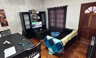 Beccar – Casa Amplia con 3 Habitaciones, Quincho y Parrilla