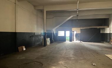 Deposito de 650 mts2 en 2 plantas -  Piñeyro Avellaneda