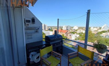 Venta Departamento 3 habitaciones + dos cocheras y bauleras sarmiento al 200