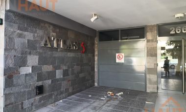 Venta Departamento 3 habitaciones + dos cocheras y bauleras sarmiento al 200