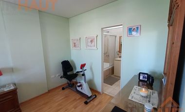 Venta Departamento 3 habitaciones + dos cocheras y bauleras sarmiento al 200