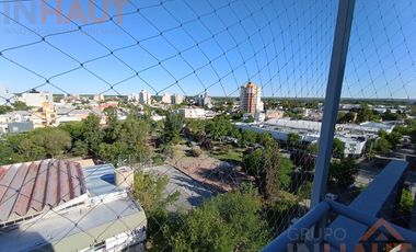 Venta Departamento 3 habitaciones + dos cocheras y bauleras sarmiento al 200