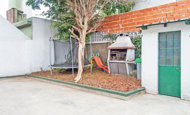 Espectacular casa de 6 ambientes en dos plantas