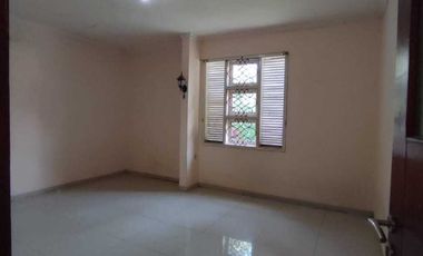 Dijual murah di komplek Cimindi raya paster