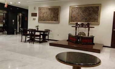 HOTEL TENGAH KOTA GENTENG KALI DEKAT TUNJUNGAN PLAZA, EMBONG MALANG