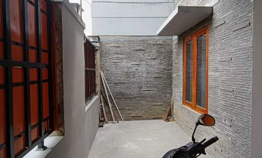 Rumah solo Gentan purbayan dekat luwes baki