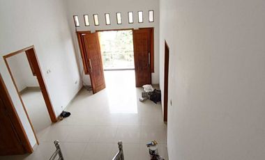 Rumah solo Gentan purbayan dekat luwes baki