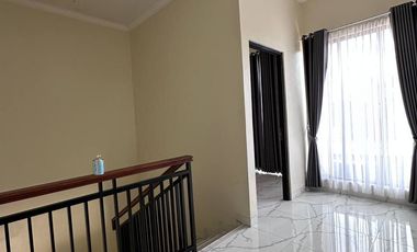 PROMO RUMAH 2 LANTAI 3 KT / 2 KM DI BALEKAMBANG, .KRAMAT JATI, JAKTIM