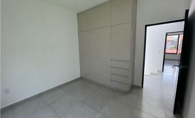 OPORTUNIDAD CASA EN PREVENTA ZONA CENTRO DE JIUTEPEC CON VIGILANCIA