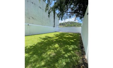 OPORTUNIDAD CASA EN PREVENTA ZONA CENTRO DE JIUTEPEC CON VIGILANCIA