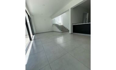 OPORTUNIDAD CASA EN PREVENTA ZONA CENTRO DE JIUTEPEC CON VIGILANCIA