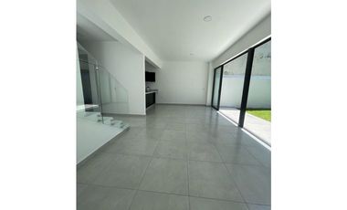 OPORTUNIDAD CASA EN PREVENTA ZONA CENTRO DE JIUTEPEC CON VIGILANCIA