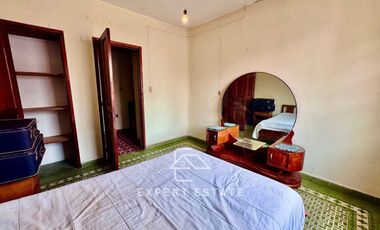 Edificio venta CENTRO - Locales en PB y 2 deptos en PA / Premises on GF + 2 apts