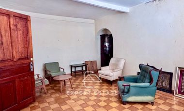 Edificio venta CENTRO - Locales en PB y 2 deptos en PA / Premises on GF + 2 apts