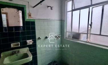 Edificio venta CENTRO - En esquina con local en PB y depto en PA / Corner