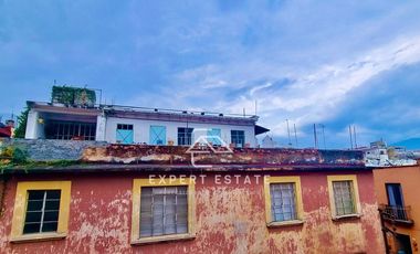 Edificio venta CENTRO - En esquina con local en PB y depto en PA / Corner