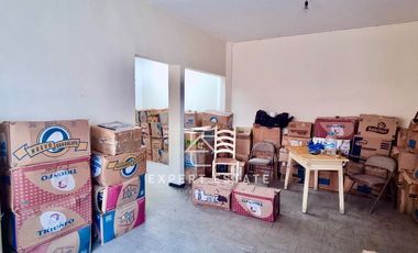 Edificio venta CENTRO - En esquina con local en PB y depto en PA / Corner