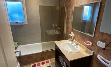 Casa en Costa Esmeralda - Barrio golf II