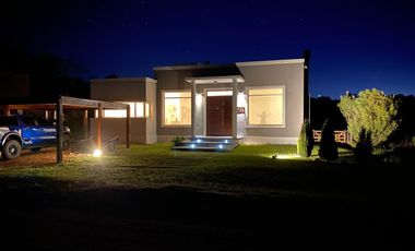 Casa en Costa Esmeralda - Barrio golf II