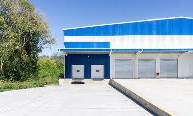 importante deposito de 12000 m2 a tan solo 100 mts de Panamericana, Garin