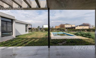 VENTA CASA EN LA MAGDALENA - CANNING