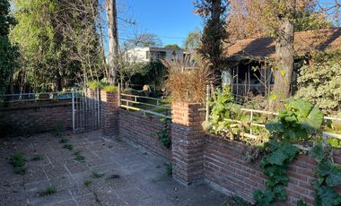 Terreno en  Luis guillon con piscina y quincho