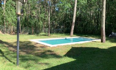 Casa  en venta y alquiler temporario de 5 Ambientes en Carilo