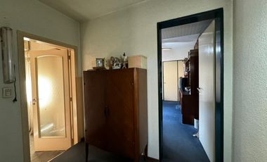 Venta. Casa. 5 ambientes. Cochera. Jardín. Quincho. Pileta. Villa Ballester.