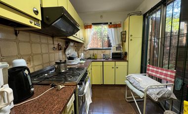 Venta. Casa. 5 ambientes. Cochera. Jardín. Quincho. Pileta. Villa Ballester.