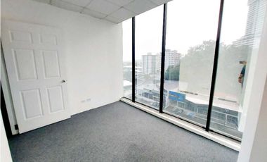 ALQUILER OFICINA 73.50M2 EN LA TUMBA MUERTO EN EL PH CENTURY TOWER