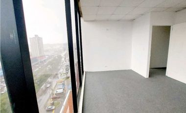 ALQUILER OFICINA 73.50M2 EN LA TUMBA MUERTO EN EL PH CENTURY TOWER