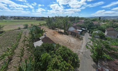 Tanah di Jejeran Bantul, Dekat Sate Pak Pong. Tepi Aspal, SHM P