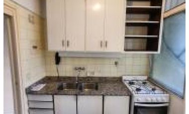 Cómodo 3 ambienes, bajas expensas, Apto crédito en Caballito