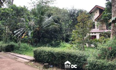 Rumah 2 Lantai Ada Halaman Luas Dengan Kebun Buah di Salatiga