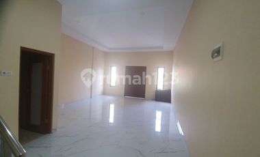 Sewa RUKO BARU UK 5.1 x 16m² DI KOMPLEK THI JELAMBAR