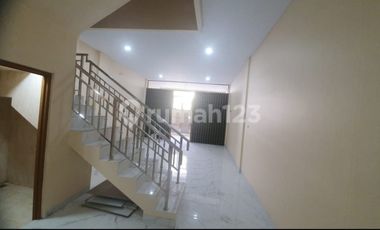 Sewa RUKO BARU UK 5.1 x 16m² DI KOMPLEK THI JELAMBAR