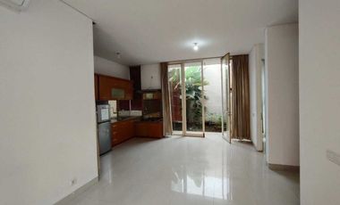 Rumah murah the Mansion Pakuwon indah dekat Pakuwon mall graha family