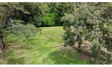 Venta de Lote en San Jerónimo en Unidad Cerrada