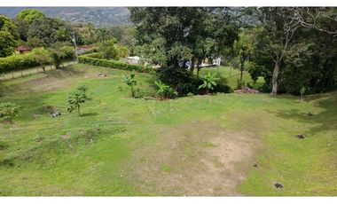 Venta de Lote en San Jerónimo en Unidad Cerrada
