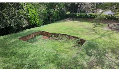 Venta de Lote en San Jerónimo en Unidad Cerrada