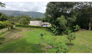 Venta de Lote en San Jerónimo en Unidad Cerrada