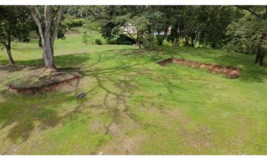 Venta de Lote en San Jerónimo en Unidad Cerrada