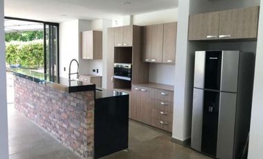 VENTA Casa Campestre en Ricaurte – 1.090 m² de lote