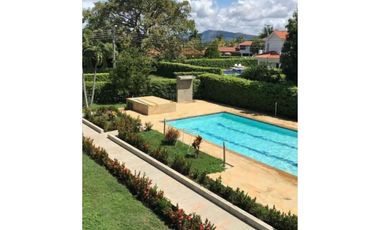 VENTA Casa Campestre en Ricaurte – 1.090 m² de lote