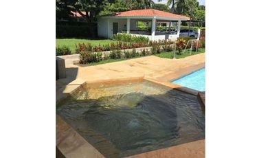 VENTA Casa Campestre en Ricaurte – 1.090 m² de lote